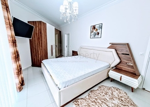 شقة مؤثثة - تصميم 1+2 - داخل مجمع فاخر - في منطقة مهموتلار / الانيا 