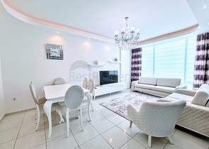 شقة مؤثثة - تصميم 1+2 - داخل مجمع فاخر - في منطقة مهموتلار / الانيا 