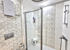 شقة مؤثثة - تصميم 1+2 - داخل مجمع فاخر - في منطقة مهموتلار / الانيا 