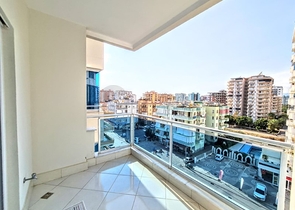 شقة مؤثثة - تصميم 1+2 - داخل مجمع فاخر - في منطقة مهموتلار / الانيا 