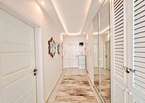 شقة مؤثثة - تصميم 1+2 - داخل مجمع فاخر - في منطقة مهموتلار / الانيا 