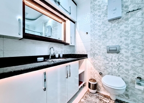 شقة مؤثثة - تصميم 1+2 - داخل مجمع فاخر - في منطقة مهموتلار / الانيا 