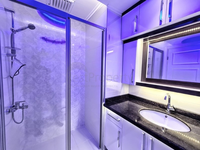 شقة فاخرة - ضمن مجمع 5 نجوم -في مهموتلار / الانيا 