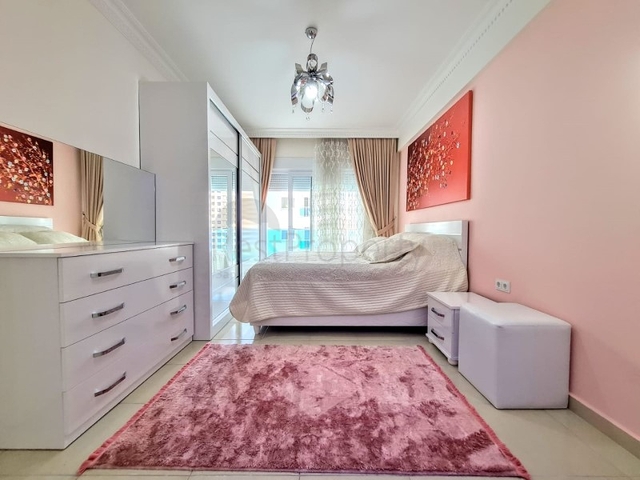 شقة فاخرة - ضمن مجمع 5 نجوم -في مهموتلار / الانيا 