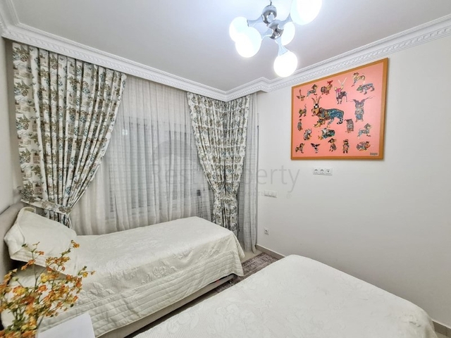 شقة فاخرة - ضمن مجمع 5 نجوم -في مهموتلار / الانيا 