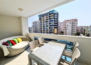 شقة فاخرة - ضمن مجمع 5 نجوم -في مهموتلار / الانيا 