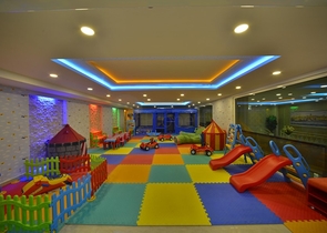 شقة فاخرة - ضمن مجمع 5 نجوم -في مهموتلار / الانيا 