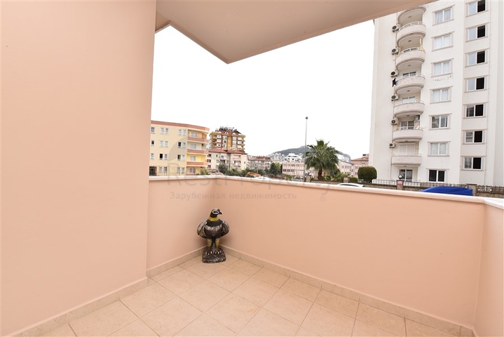 شقة 3 غرف وصالة - واسعة - في مركز مدينة الانيا