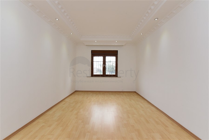 شقة 3 غرف وصالة - واسعة - في مركز مدينة الانيا