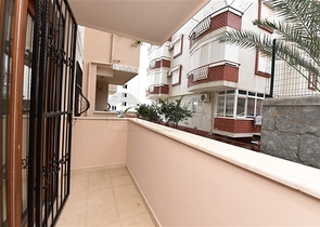 شقة 3 غرف وصالة - واسعة - في مركز مدينة الانيا