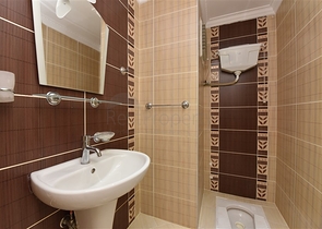 شقة 3 غرف وصالة - واسعة - في مركز مدينة الانيا