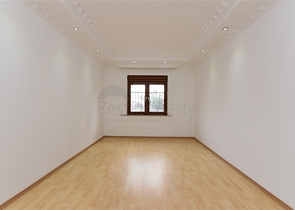 شقة 3 غرف وصالة - واسعة - في مركز مدينة الانيا