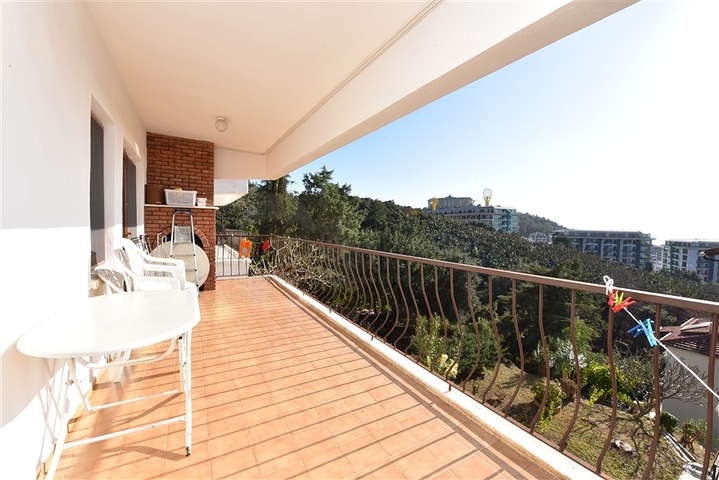 اطلالة بحر - شقة 3غرف وصالة - مفروشة - في كارجي جاك / الانيا 