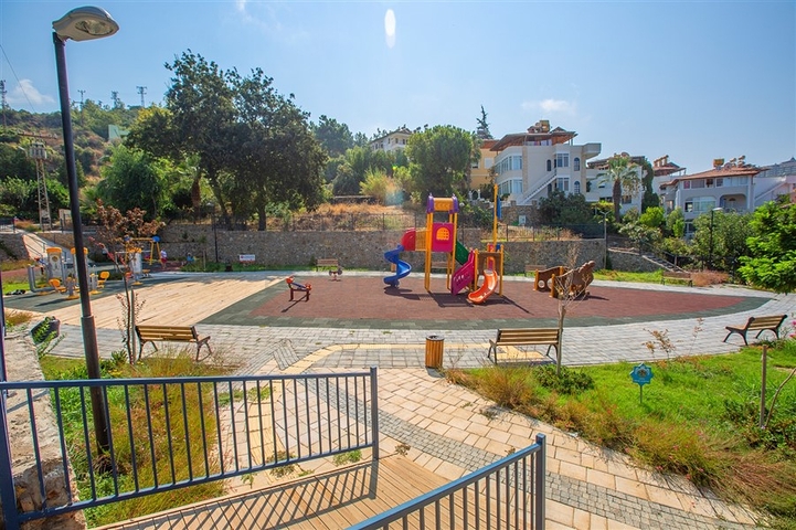 اطلالة بحر - شقة 3غرف وصالة - مفروشة - في كارجي جاك / الانيا 