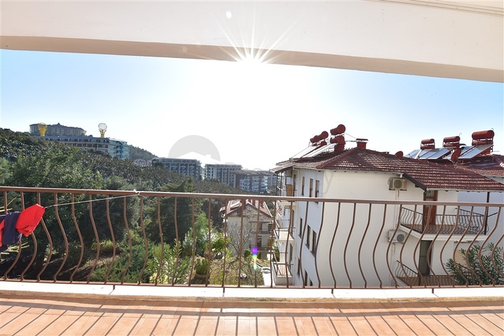 اطلالة بحر - شقة 3غرف وصالة - مفروشة - في كارجي جاك / الانيا 