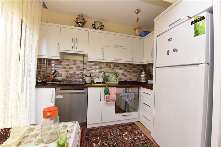 اطلالة بحر - شقة 3غرف وصالة - مفروشة - في كارجي جاك / الانيا 