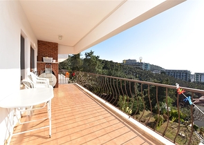 اطلالة بحر - شقة 3غرف وصالة - مفروشة - في كارجي جاك / الانيا 