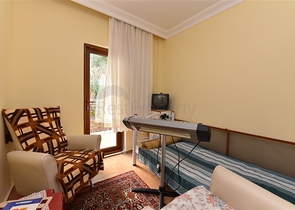 اطلالة بحر - شقة 3غرف وصالة - مفروشة - في كارجي جاك / الانيا 