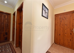 اطلالة بحر - شقة 3غرف وصالة - مفروشة - في كارجي جاك / الانيا 