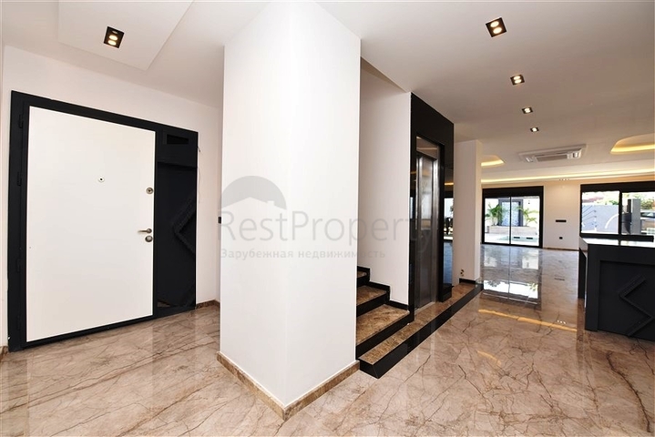 تصميم مميز وموقع استراتيجي -فلل فاخرة -5 غرف وصالة -اطلالة بحر -كارجي جاك / الانيا