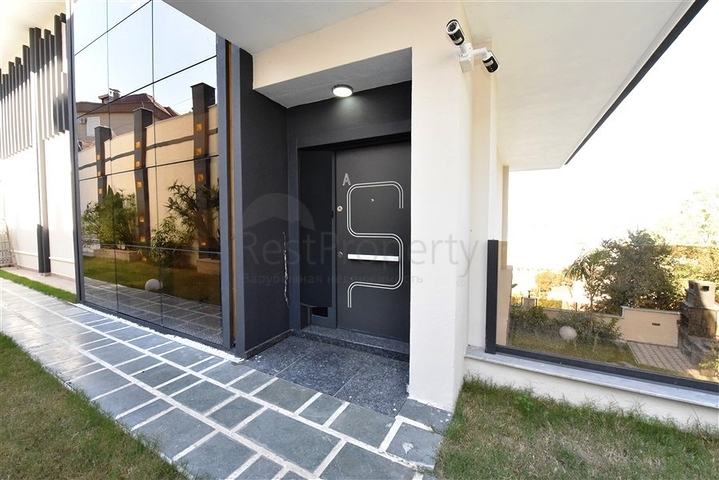 تصميم مميز وموقع استراتيجي -فلل فاخرة -5 غرف وصالة -اطلالة بحر -كارجي جاك / الانيا