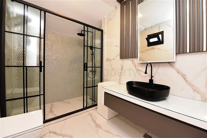 تصميم مميز وموقع استراتيجي -فلل فاخرة -5 غرف وصالة -اطلالة بحر -كارجي جاك / الانيا