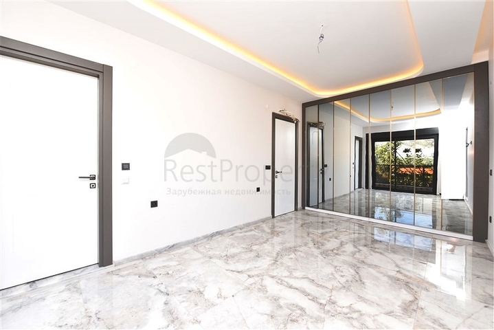 تصميم مميز وموقع استراتيجي -فلل فاخرة -5 غرف وصالة -اطلالة بحر -كارجي جاك / الانيا