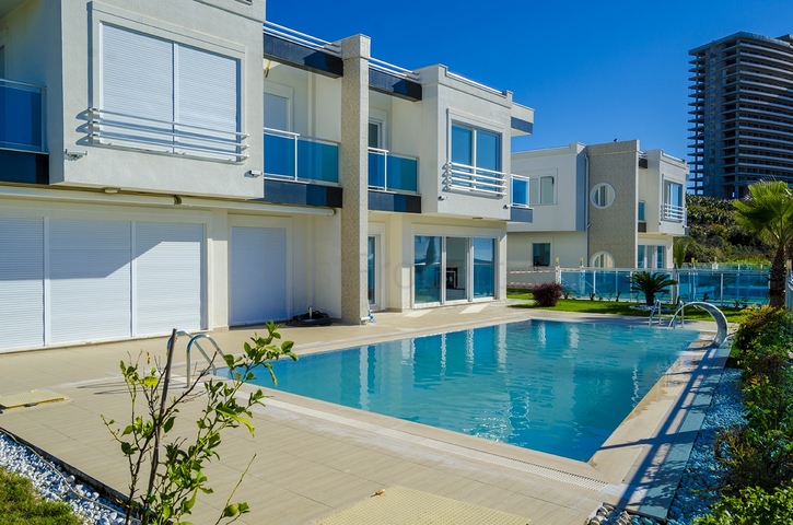 فلل باطلالة بحرية - تصميم انيق - في كارجي جاك / الانيا 