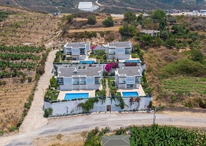 فلل باطلالة بحرية - تصميم انيق - في كارجي جاك / الانيا 