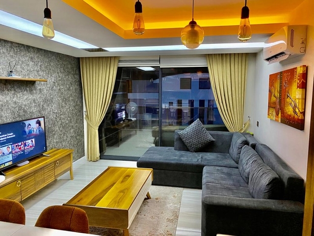 ضمن مجمع مميز - شقة باطلالة بحر -تصميم 1+1 - مؤثثة - في كارجي جاك / الانيا 