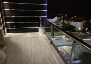 ضمن مجمع مميز - شقة باطلالة بحر -تصميم 1+1 - مؤثثة - في كارجي جاك / الانيا 