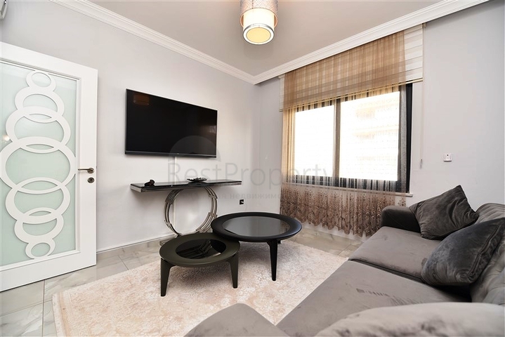 على البحر مباشرة - شقة 3 غرف وصالة -اثاث فاخر - في كاستل / الانيا 