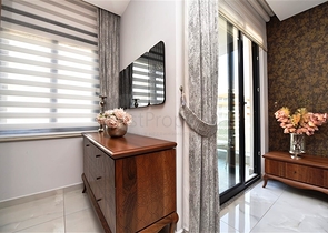 على البحر مباشرة - شقة 3 غرف وصالة -اثاث فاخر - في كاستل / الانيا 