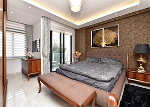 على البحر مباشرة - شقة 3 غرف وصالة -اثاث فاخر - في كاستل / الانيا 