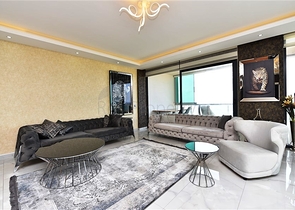 على البحر مباشرة - شقة 3 غرف وصالة -اثاث فاخر - في كاستل / الانيا 