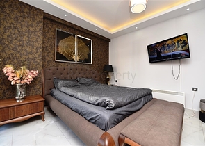 على البحر مباشرة - شقة 3 غرف وصالة -اثاث فاخر - في كاستل / الانيا 