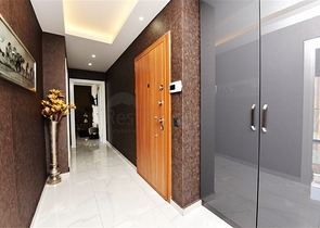 على البحر مباشرة - شقة 3 غرف وصالة -اثاث فاخر - في كاستل / الانيا 