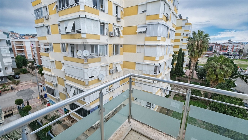 بنتهاوس واسع 5 + 1 مع أثاث على مسافة قريبة من البحر