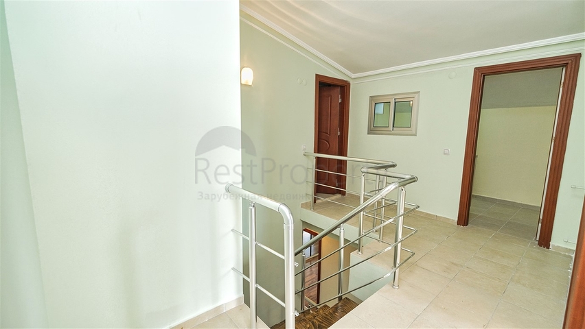 بنتهاوس واسع 5 + 1 مع أثاث على مسافة قريبة من البحر