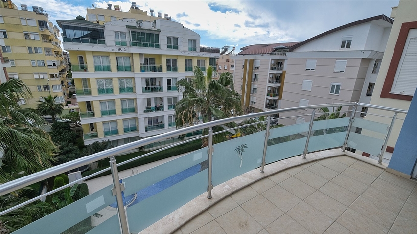 بنتهاوس واسع 5 + 1 مع أثاث على مسافة قريبة من البحر