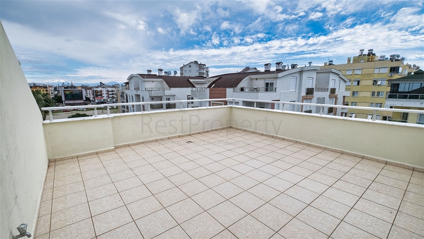 بنتهاوس واسع 5 + 1 مع أثاث على مسافة قريبة من البحر