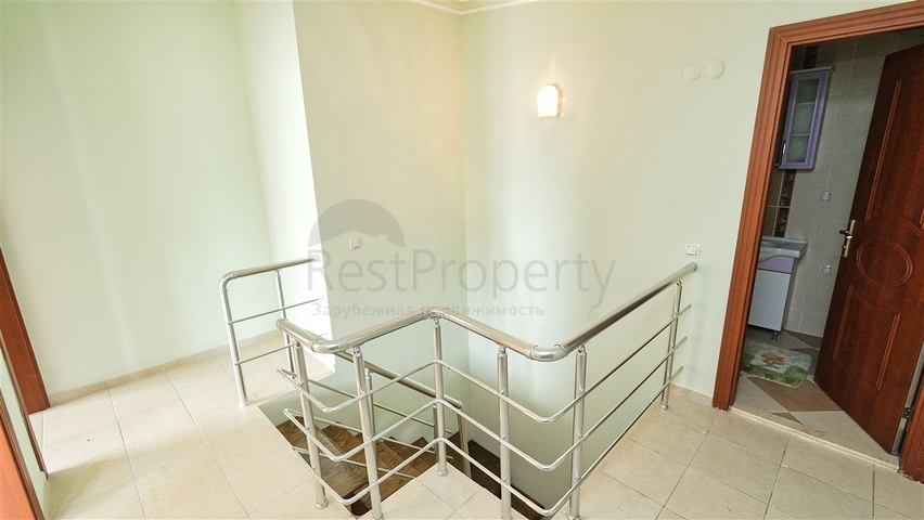 بنتهاوس واسع 5 + 1 مع أثاث على مسافة قريبة من البحر