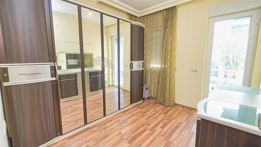 بنتهاوس واسع 5 + 1 مع أثاث على مسافة قريبة من البحر