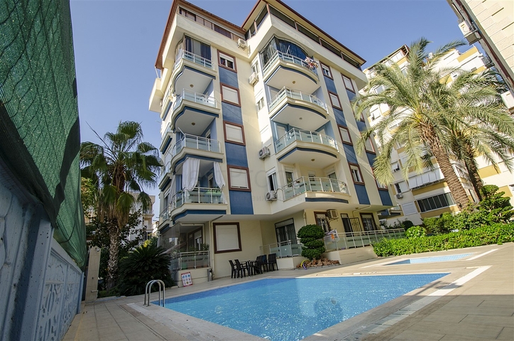 بنتهاوس واسع 5 + 1 مع أثاث على مسافة قريبة من البحر