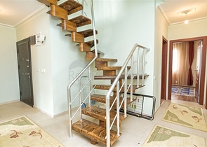 بنتهاوس واسع 5 + 1 مع أثاث على مسافة قريبة من البحر