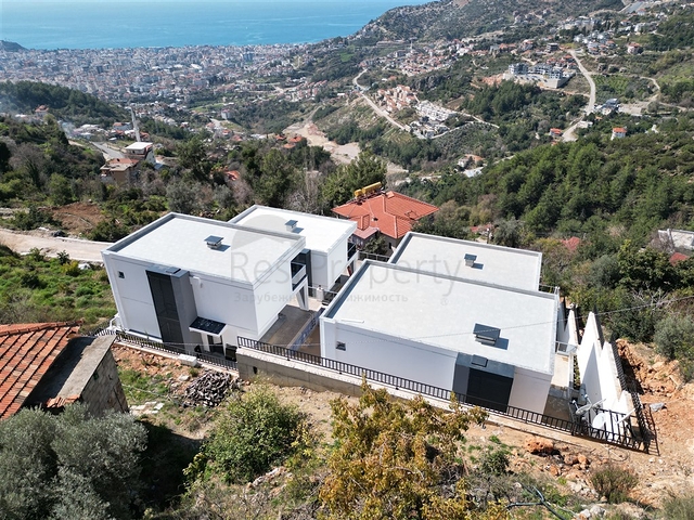 فلل فاخرة ومناسبة للجنسية التركية - اطلالة بحر - تصميم 3 غرف - في مركز الانيا 