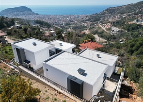 فلل فاخرة ومناسبة للجنسية التركية - اطلالة بحر - تصميم 3 غرف - في مركز الانيا 