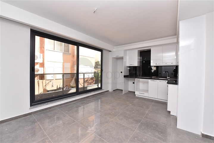 100 متر الى شاطئ كليوباترا - شقة غرفة وصالة - في مركز الانيا 