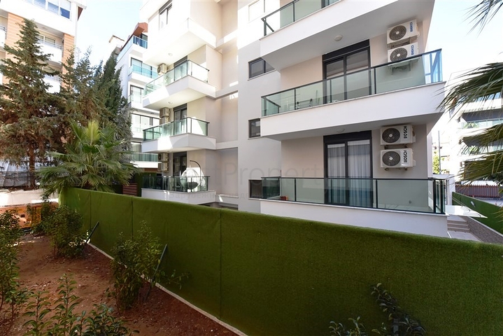 100 متر الى شاطئ كليوباترا - شقة غرفة وصالة - في مركز الانيا 