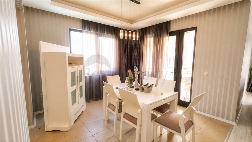 شقة واسعة 3 + 1 في ألتينكوم أنطاليا